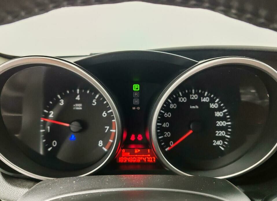 Mazda 3 1.6 AT (105 л.с.)