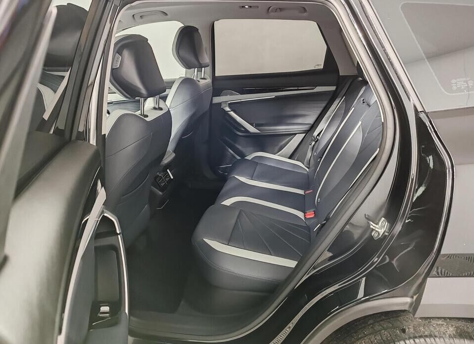 Geely Atlas, II 2.0 AMT (200 л.с.)