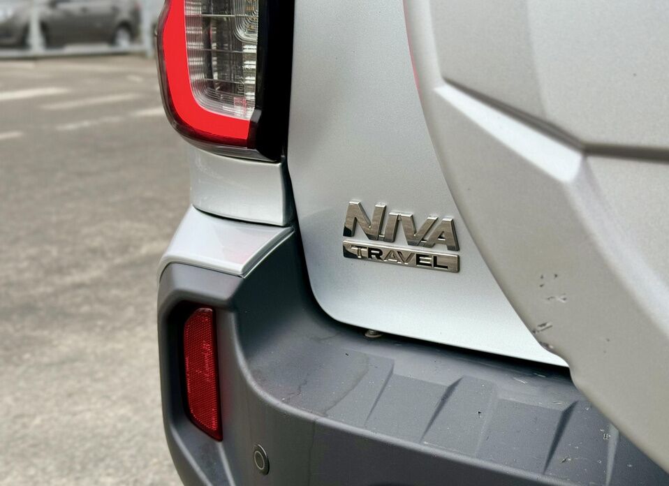 LADA (ВАЗ) Niva Travel, I 1.7 MT (80 л.с.) 4WD