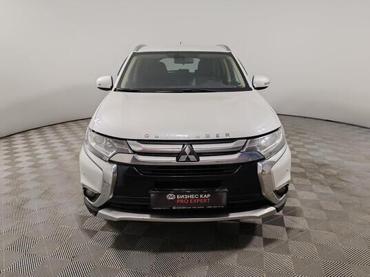 Mitsubishi Outlander, 2016&nbsp;г., 176&nbsp;266&nbsp;км