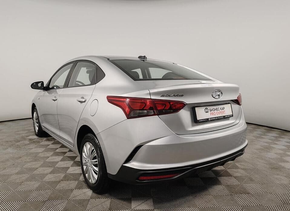 Hyundai Solaris, II Рестайлинг 1.6 AT (123 л.с.)