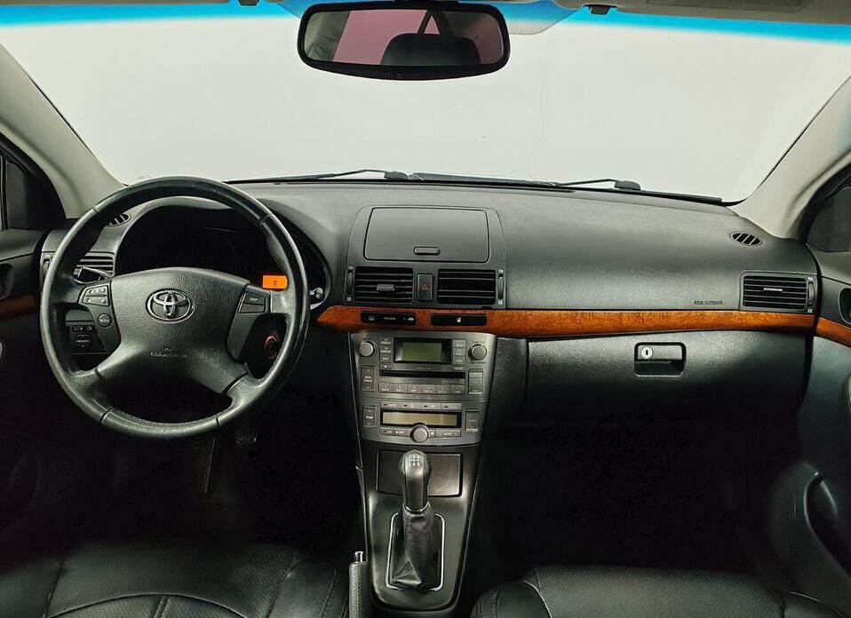Toyota Avensis, II Рестайлинг 1.8 MT (129 л.с.)