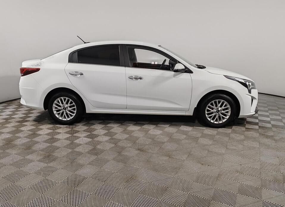 Kia Rio 1.6 AT (123 л.с.)
