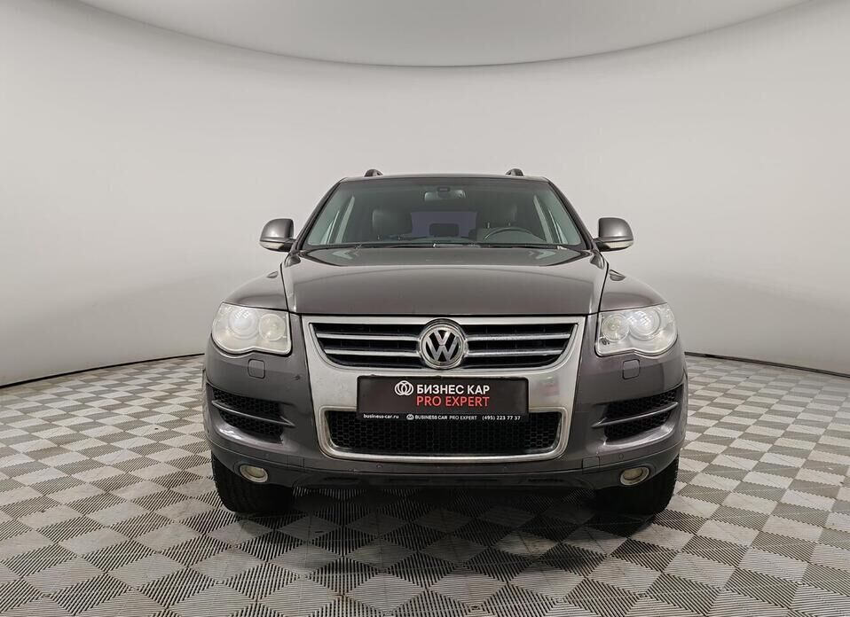 Volkswagen Touareg, I Рестайлинг 2.5d AT (174 л.с.) 4WD