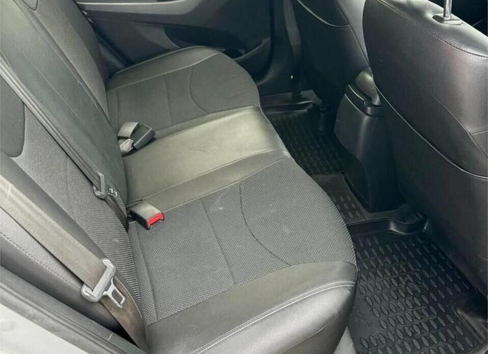 Hyundai Elantra, V (MD) Рестайлинг 1.8 AT (150 л.с.)