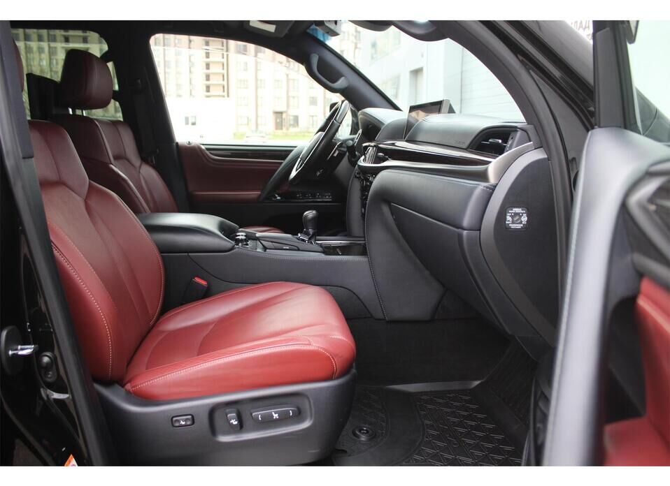 Lexus LX, III Рестайлинг 2 570 5.7 AT (367 л.с.) 4WD