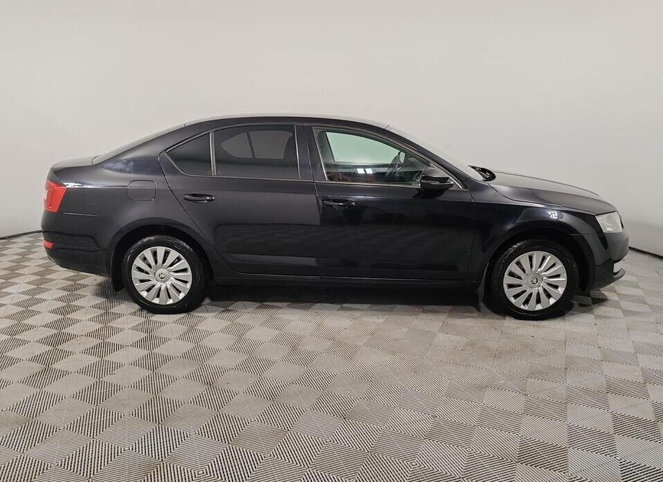 Skoda Octavia, III (A7) 1.6 MT (110 л.с.)