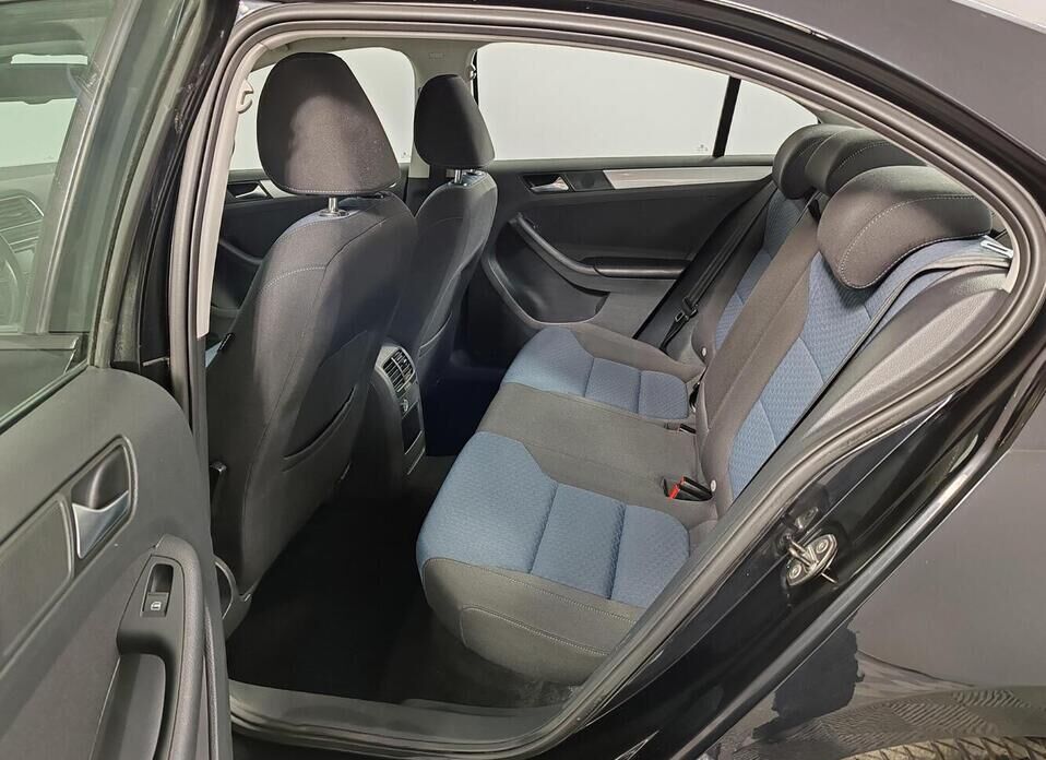 Volkswagen Jetta, VI 1.4 AMT (122 л.с.)