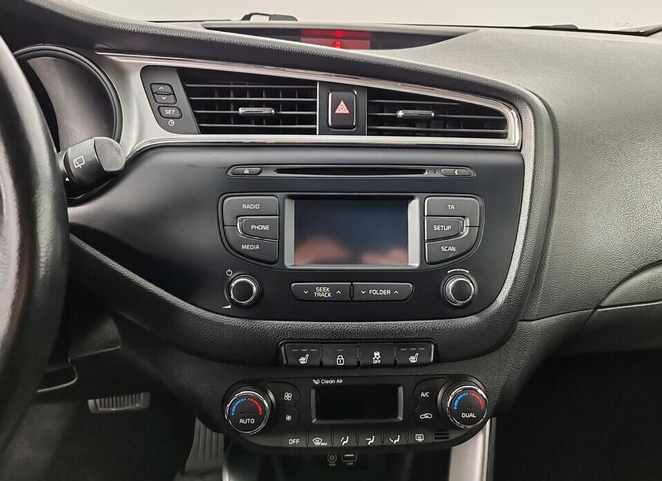 Kia Ceed, II Рестайлинг 1.6 AT (130 л.с.)