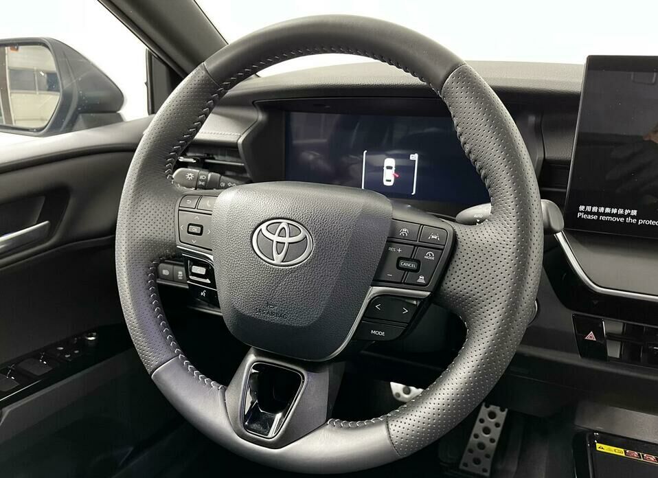 Toyota Camry 2.0 CVT (173 л.с.)