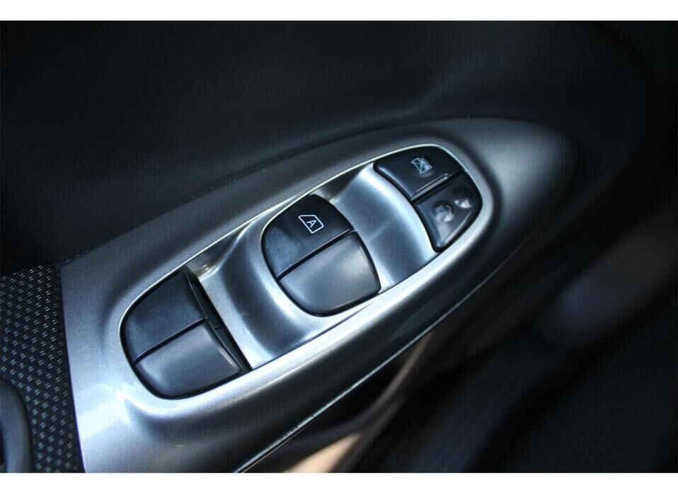 Nissan Juke, I 1.6 CVT (117 л.с.)