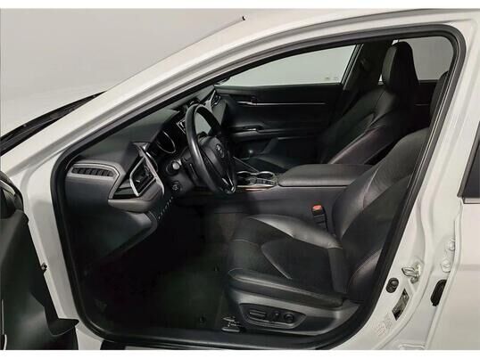 Toyota Camry, 2021&nbsp;г., 95&nbsp;793&nbsp;км