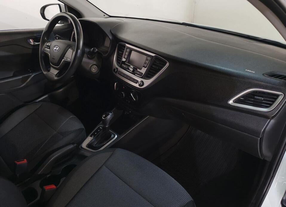 Hyundai Solaris, II 1.6 AT (123 л.с.)