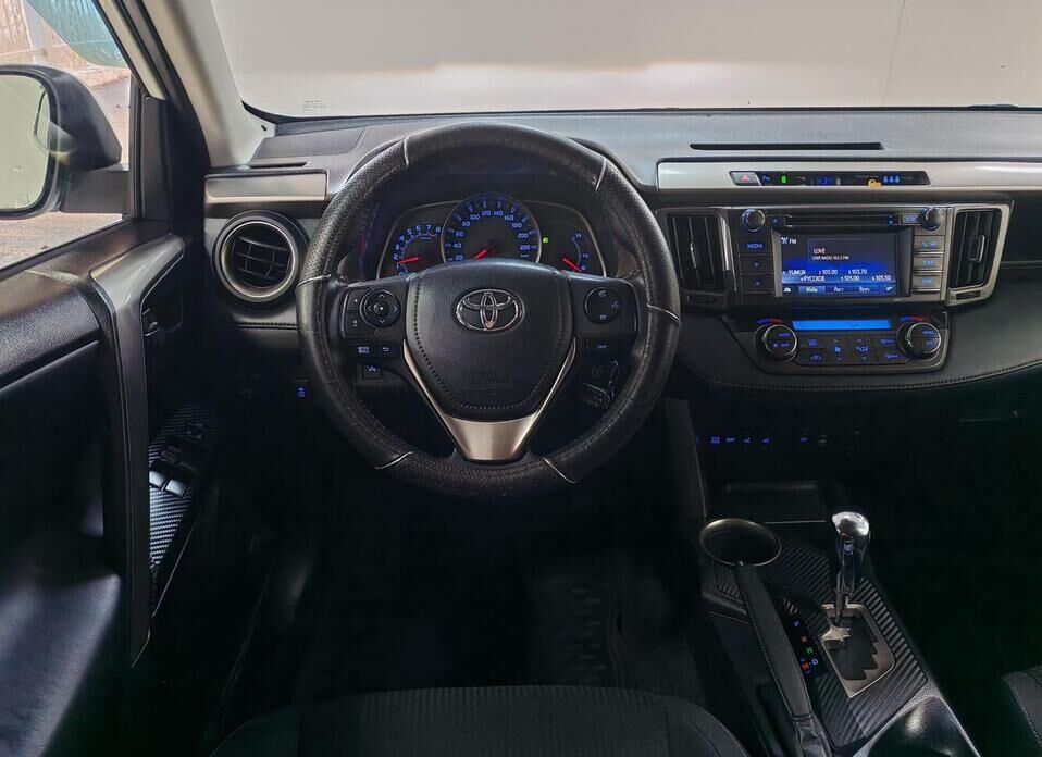 Toyota RAV4, IV (XA40) 2.0 CVT (146 л.с.) 4WD