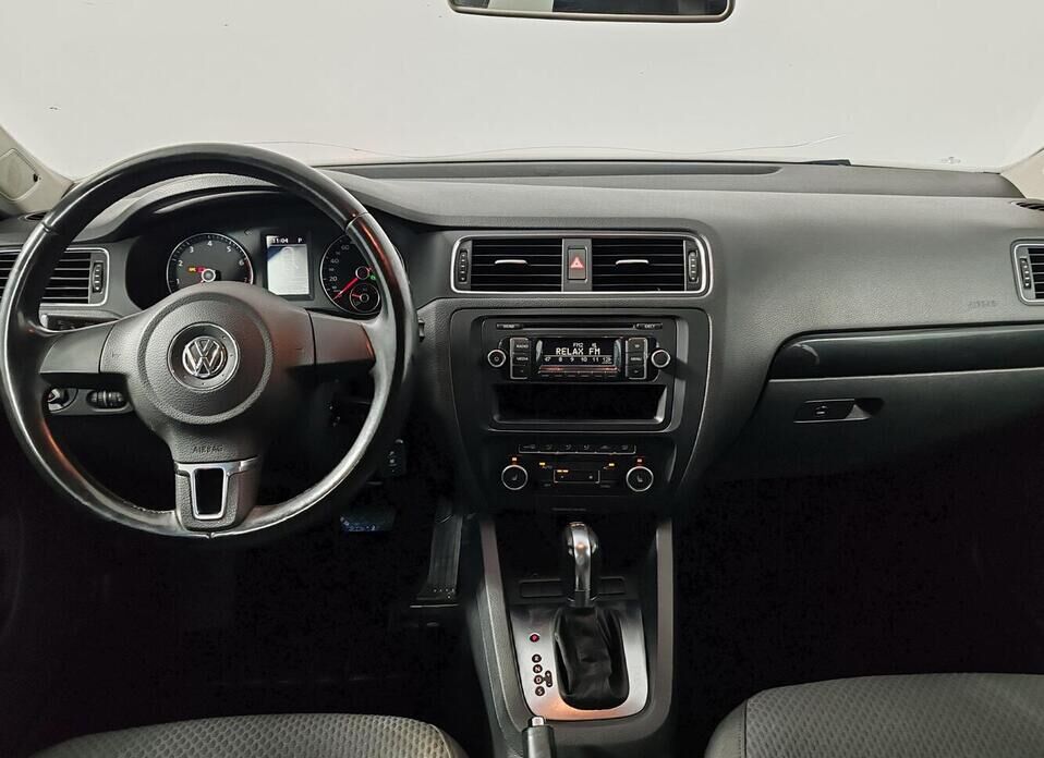 Volkswagen Jetta, VI 1.4 AMT (122 л.с.)