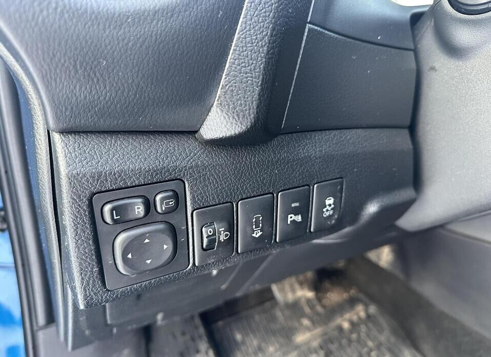 Toyota Auris, II 1.6 CVT (132 л.с.)