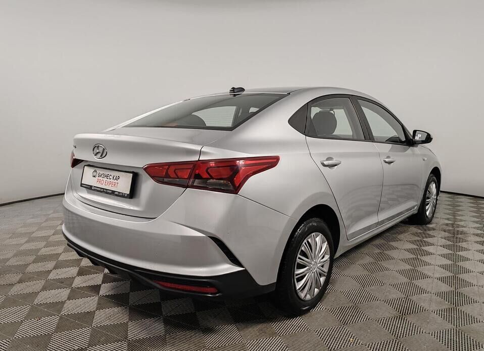 Hyundai Solaris, II Рестайлинг 1.6 AT (123 л.с.)