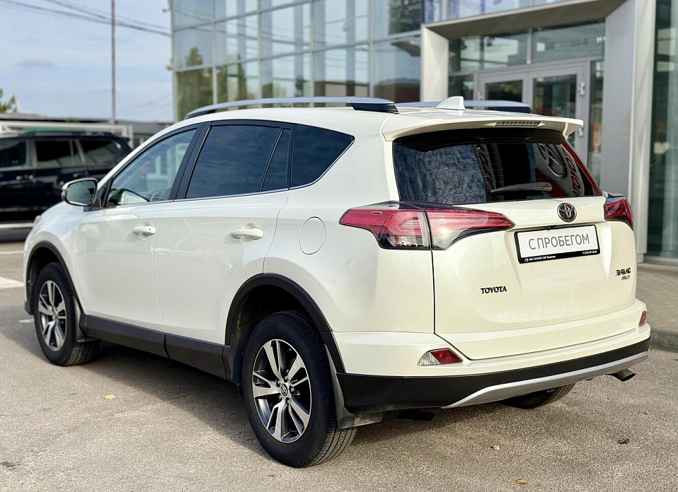 Toyota RAV4, IV (XA40) Рестайлинг 2.0 CVT (146 л.с.) 4WD