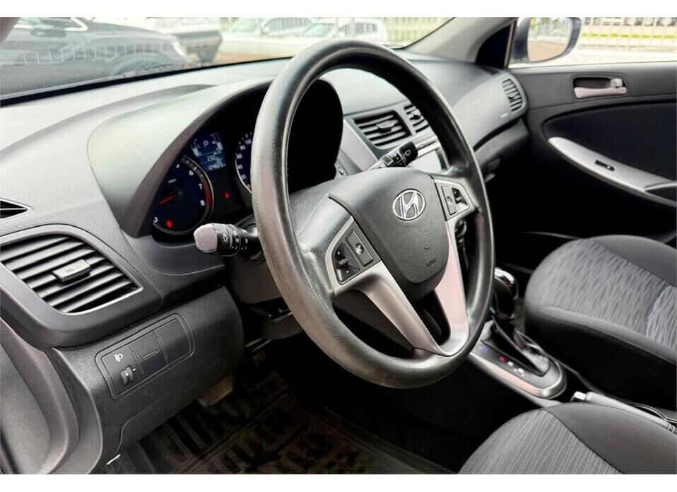 Hyundai Solaris 1.6 AT (123 л.с.)