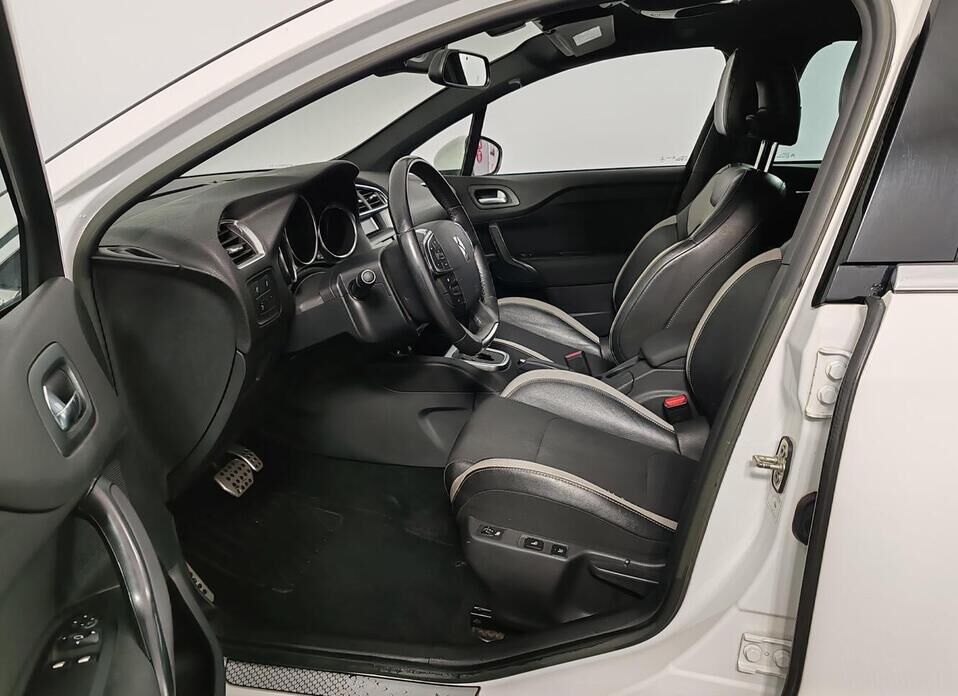 Citroen DS4 1.6 AT (150 л.с.)