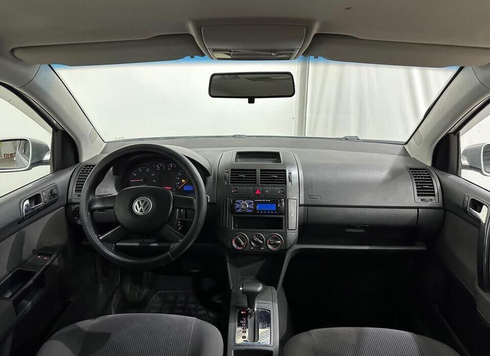 Volkswagen Polo, IV Рестайлинг 1.4 AT (75 л.с.)