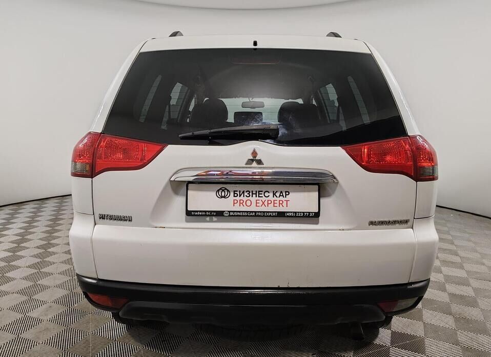 Mitsubishi Pajero Sport, II Рестайлинг 2.5d AT (178 л.с.) 4WD