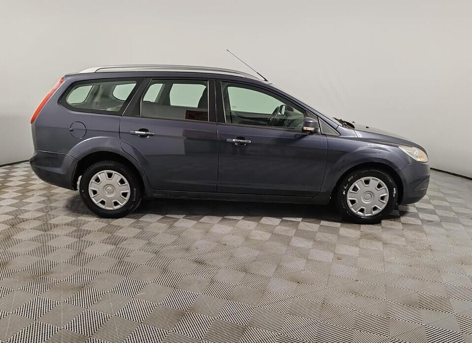 Ford Focus, II Рестайлинг 1.6 MT (100 л.с.)