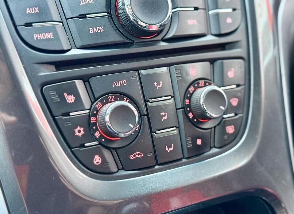 Opel Astra, J Рестайлинг 1.6 MT (115 л.с.)