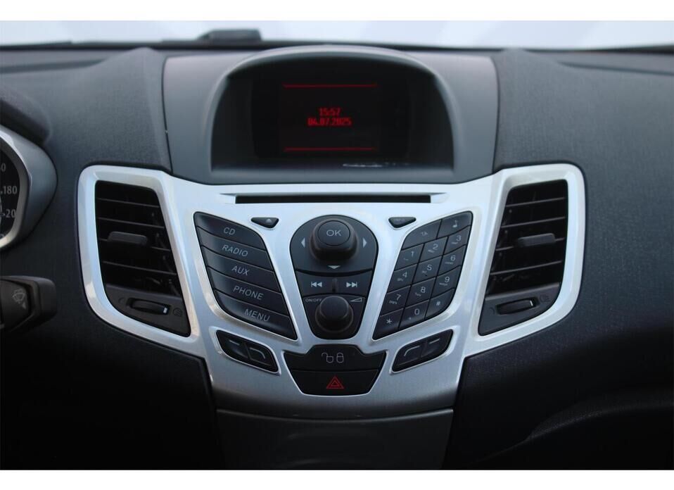 Ford Fiesta 1.4 AT (96 л.с.)
