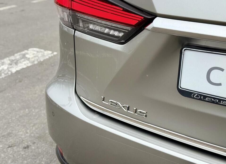 Lexus RX, IV Рестайлинг 300 2.0 AT (238 л.с.) 4WD