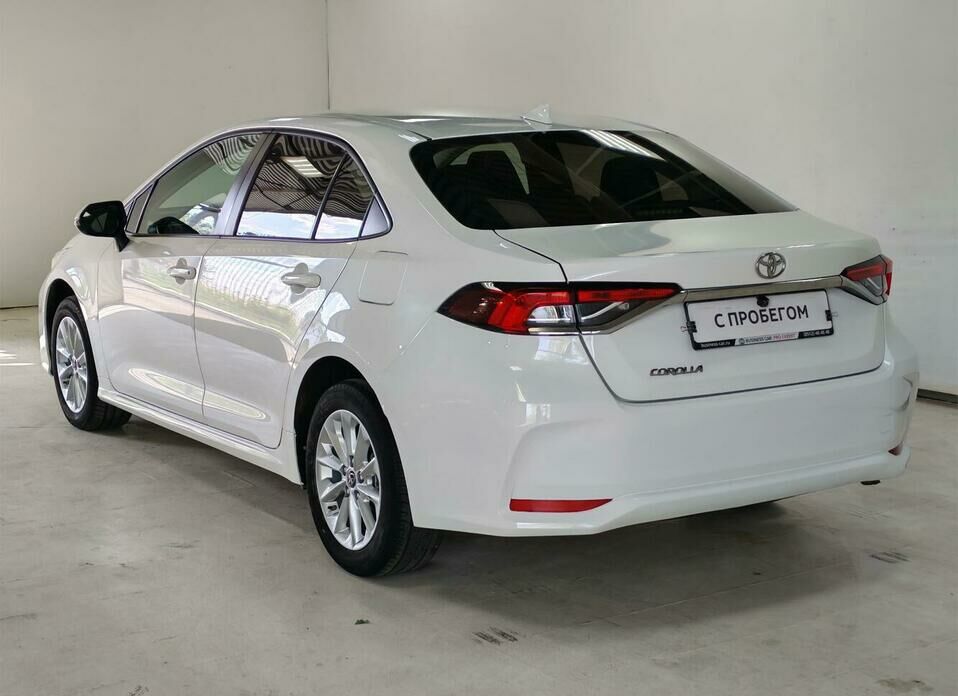 Toyota Corolla 1.6 CVT (122 л.с.)