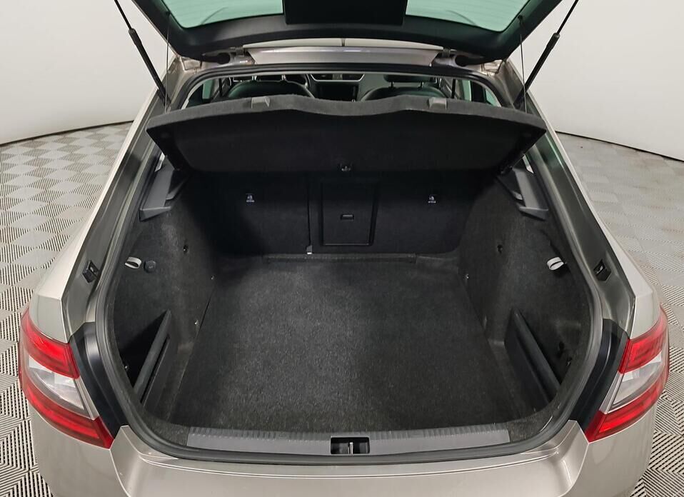 Skoda Octavia, III (A7) Рестайлинг 1.8 AMT (180 л.с.)