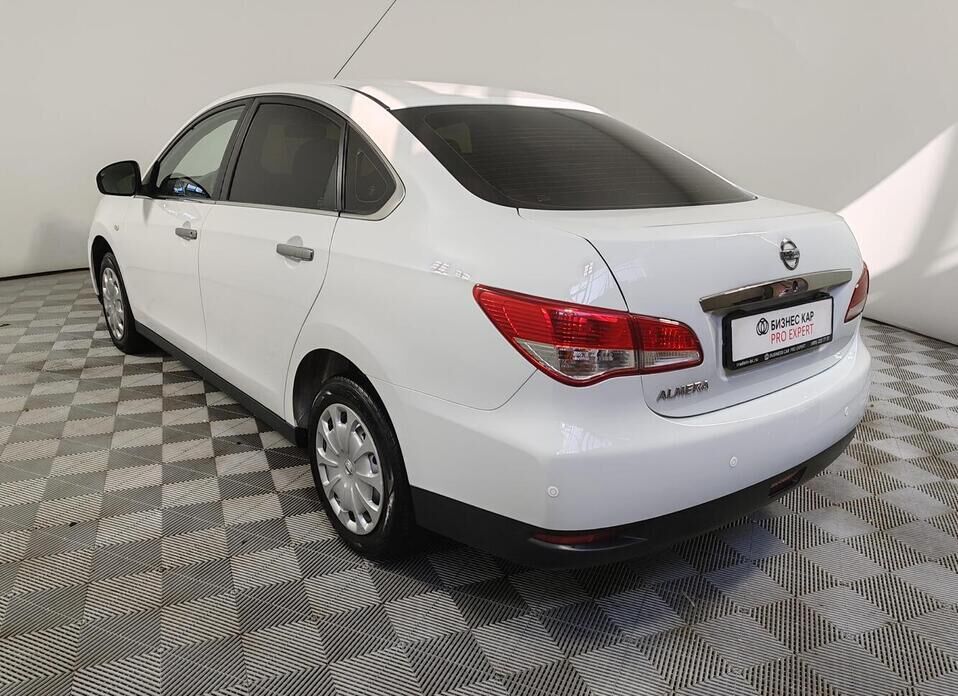 Nissan Almera 1.6 MT (102 л.с.)