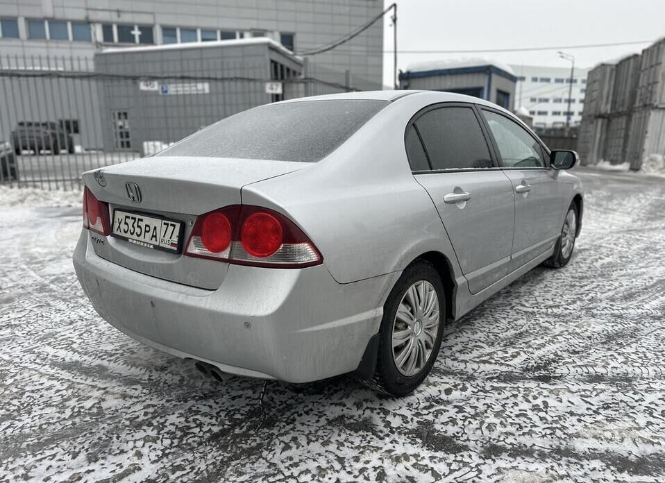 Honda Civic, VIII 1.8 AT (140 л.с.)