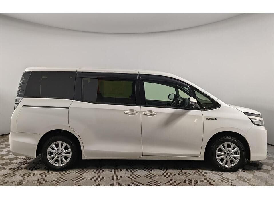 Toyota Voxy, III (R80) 1.8hyb CVT (99 л.с.)