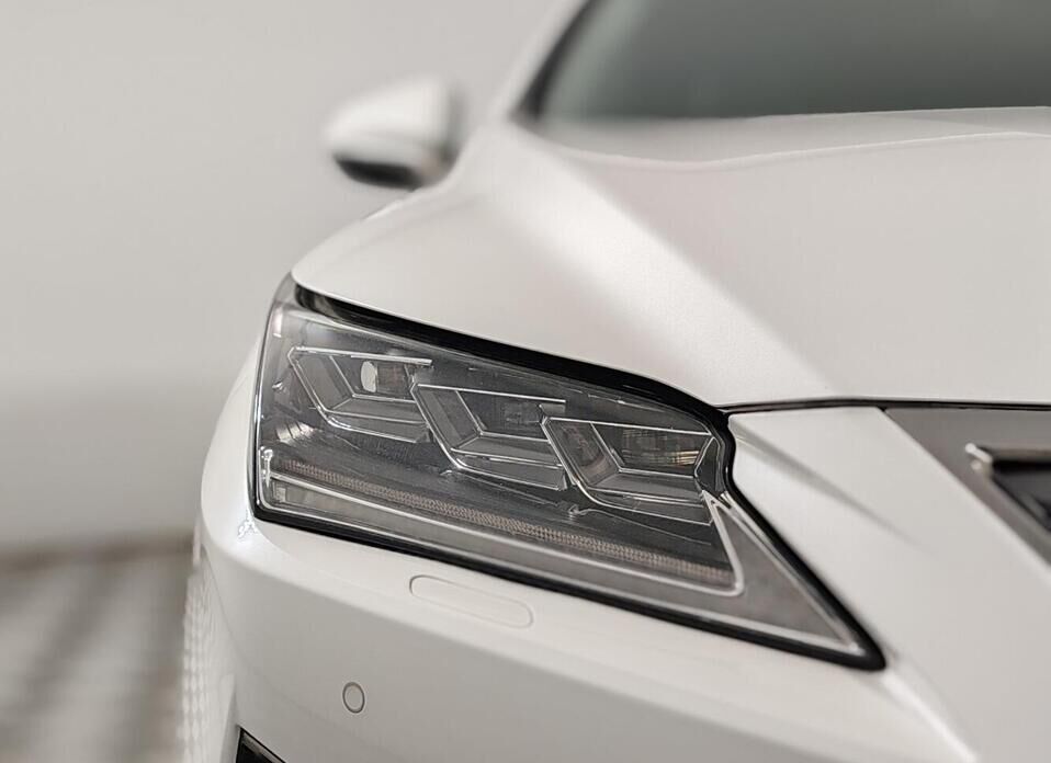 Lexus RX, IV 300 2.0 AT (238 л.с.) 4WD