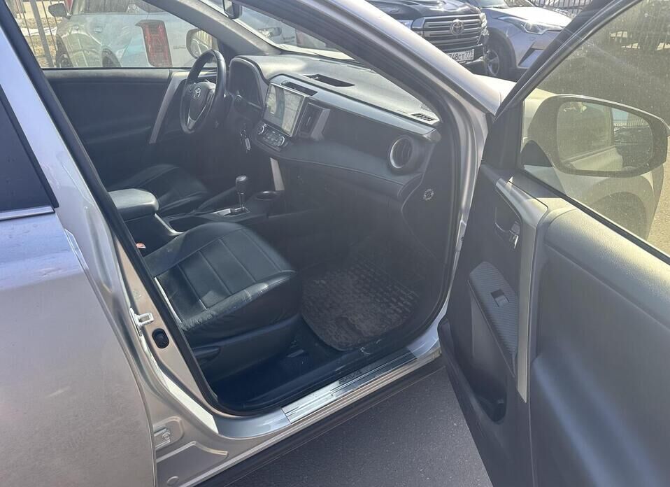 Toyota RAV4, IV (XA40) 2.0 CVT (146 л.с.) 4WD