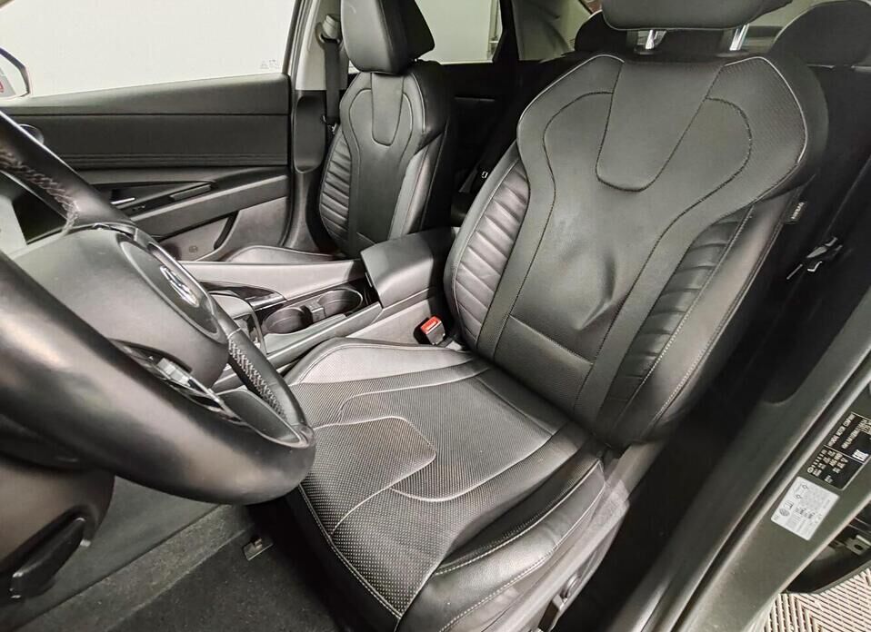 Hyundai Elantra 2.0 AT (150 л.с.)