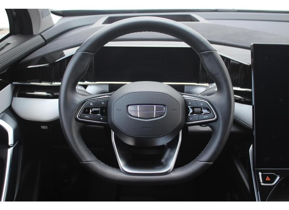 Geely Atlas, II 2.0 AMT (200 л.с.)
