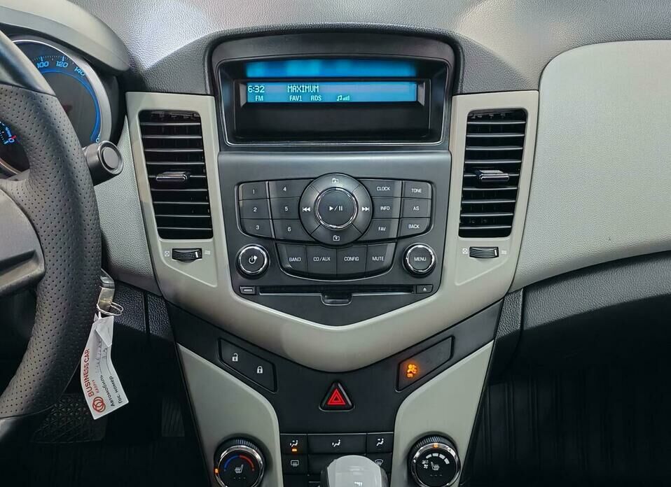 Chevrolet Cruze 1.6 AT (109 л.с.)