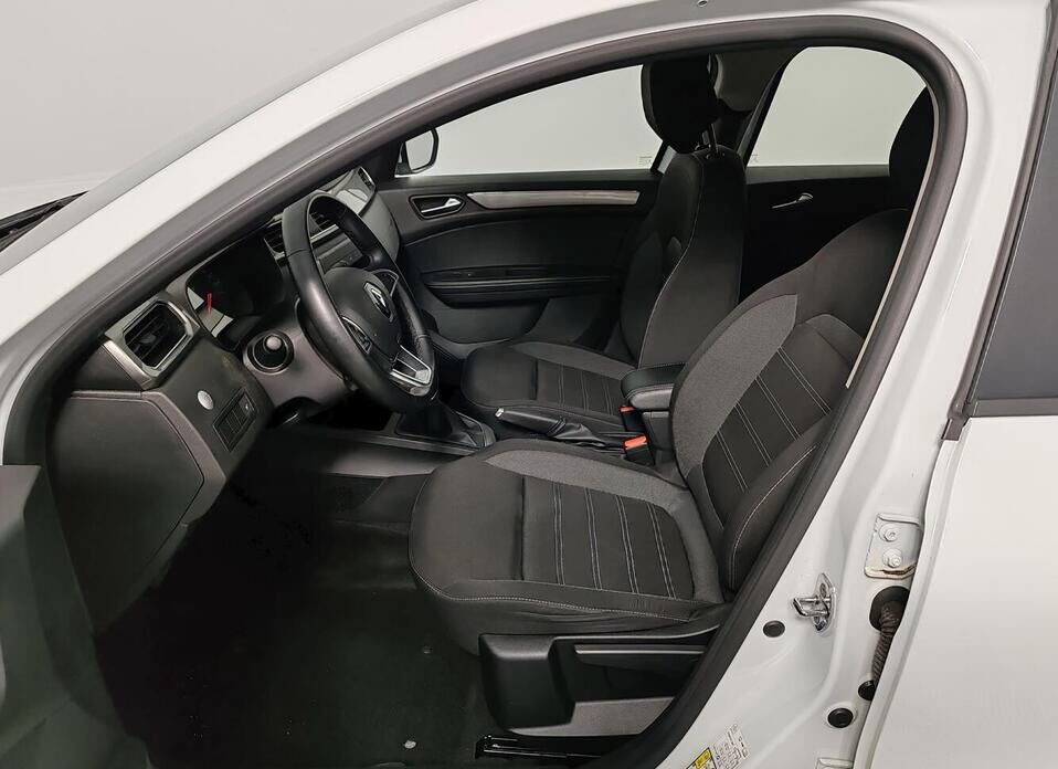 Renault Arkana 1.6 CVT (114 л.с.)