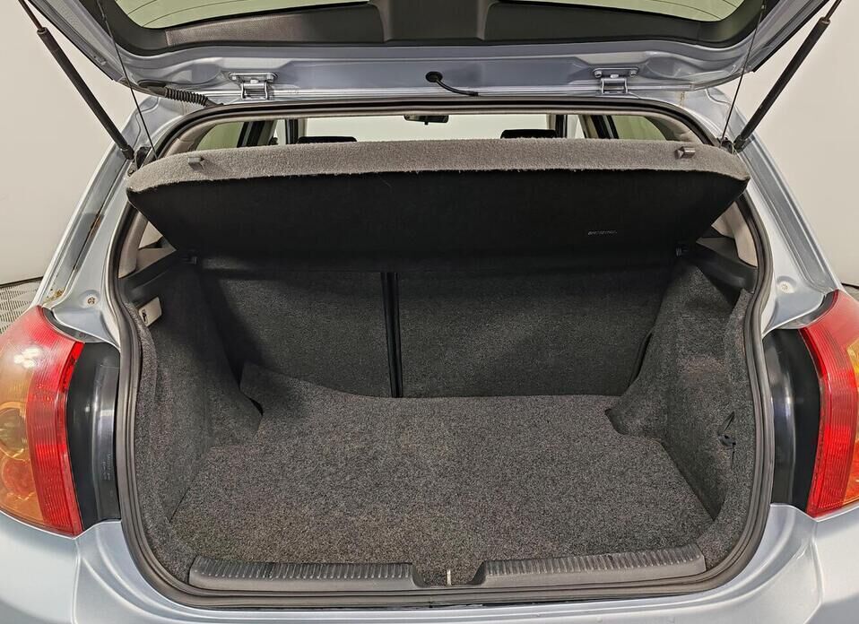 Toyota Corolla, IX (E120, E130) Рестайлинг 1.6 AT (110 л.с.)