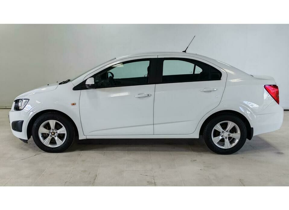 Chevrolet Aveo 1.6 AT (115 л.с.)