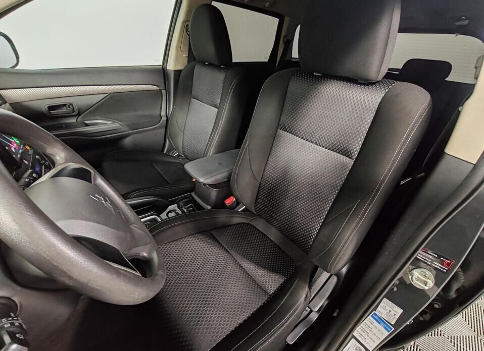Mitsubishi Outlander, III Рестайлинг 2 2.0 CVT (146 л.с.)
