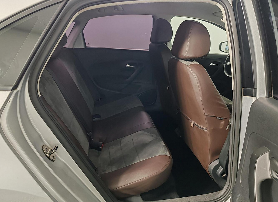 Volkswagen Polo, V 1.6 AT (105 л.с.)