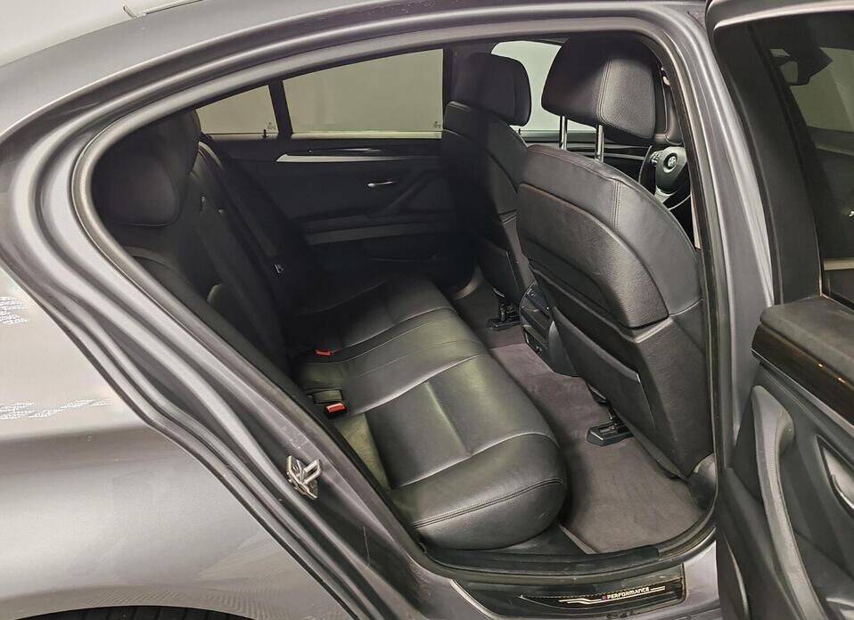 BMW 5 серии, VI (F10/F11/F07) 528i xDrive 2.0 AT (245 л.с.) 4WD