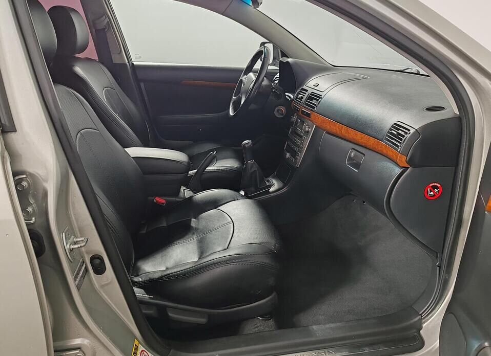 Toyota Avensis, II Рестайлинг 1.8 MT (129 л.с.)