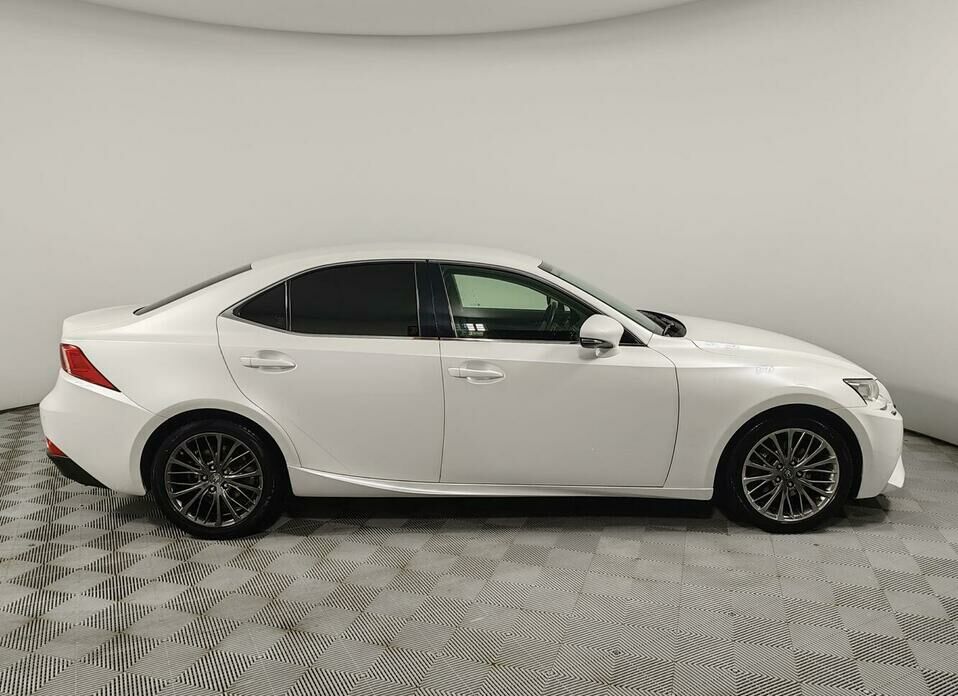 Lexus IS 250 2.5 AT (208 л.с.)