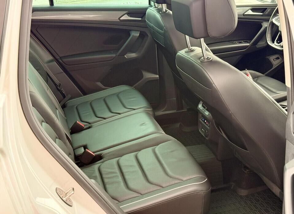 Volkswagen Tiguan, II Рестайлинг 2.0 AMT (180 л.с.) 4WD