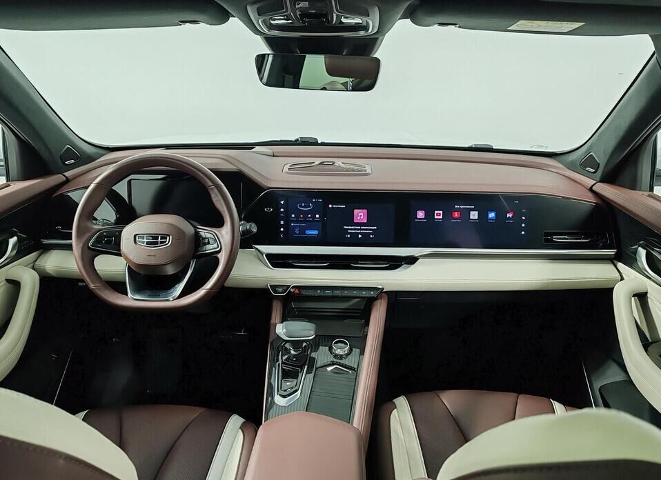 Geely Monjaro 2.0 AT (238 л.с.) 4WD